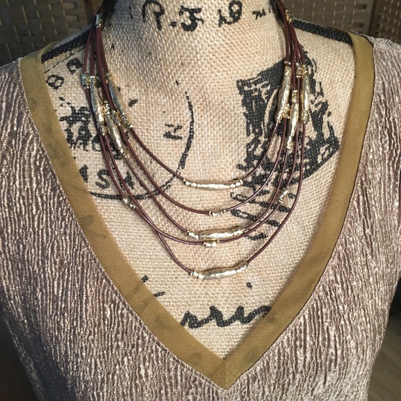 Lane Bryant Gold Crinkle Shell with NWT necklace - Picture 1 of 8